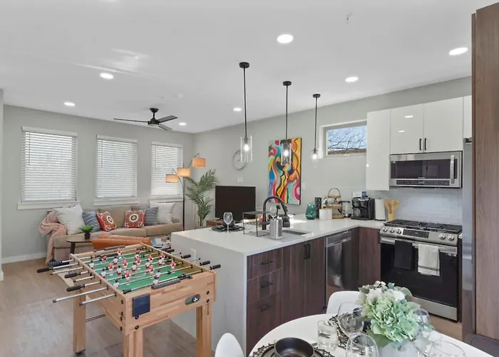 Holiday home A La Mode 2bd Townhouse 7th St Walkable Fort Worth