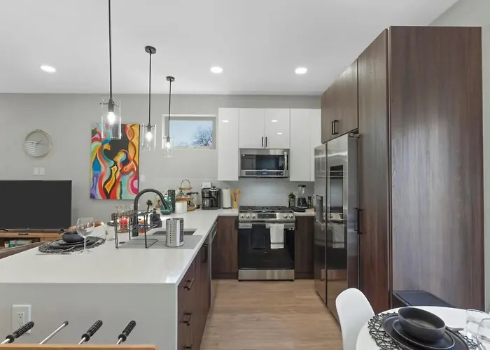 A La Mode 2bd Townhouse 7th St Walkable Holiday home Fort Worth