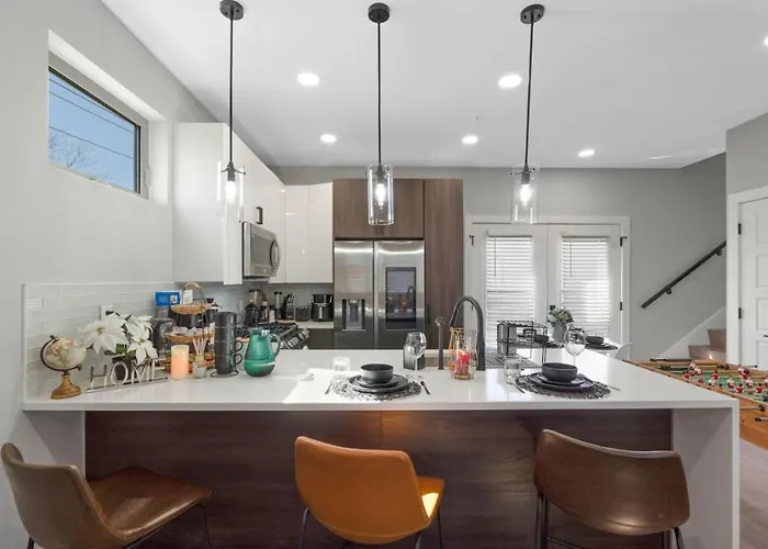 A La Mode 2bd Townhouse 7th St Walkable Holiday home