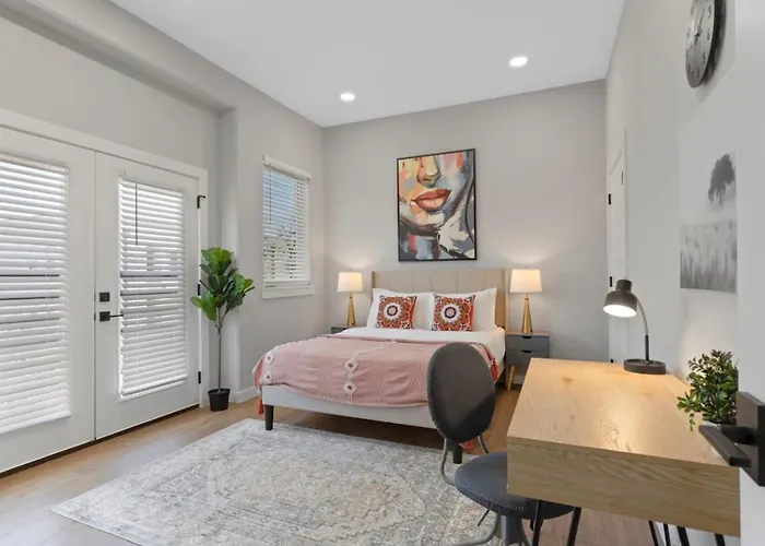 Holiday home A La Mode 2bd Townhouse 7th St Walkable Fort Worth