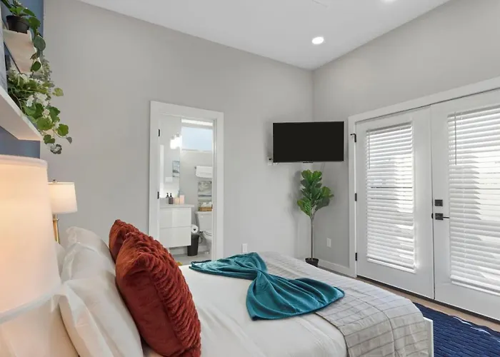 A La Mode 2bd Townhouse 7th St Walkable Holiday home